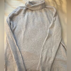 Abercrombie & Fitch Light Gray Knit Turtleneck